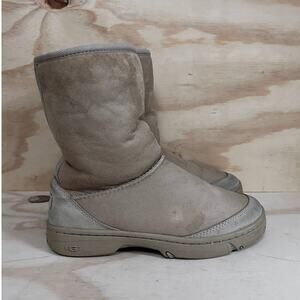 UGG Australia - Ultimate Short - Winter Boots - Tan - Women's - 8 - S/N 5275